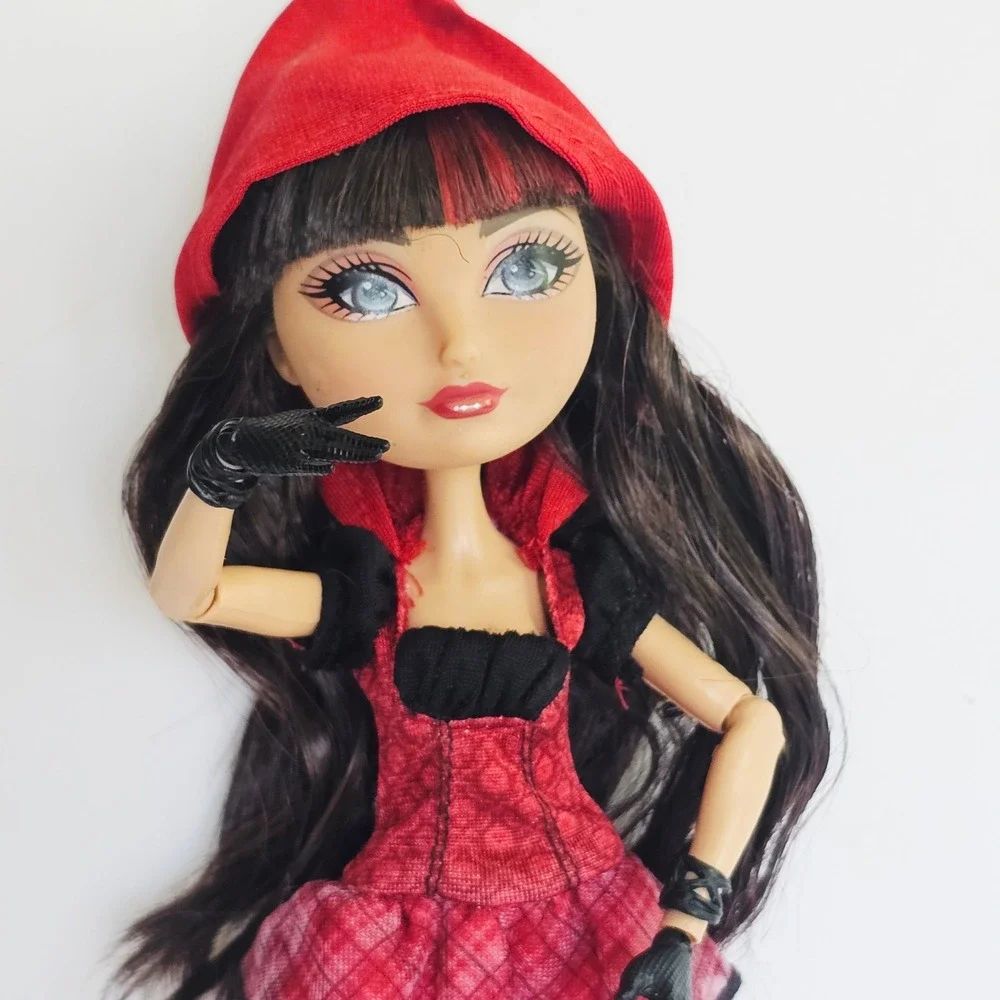 2013 Ever After High Cerise Hood Doll Red Hooded Outfit Fairytale Core Mattel